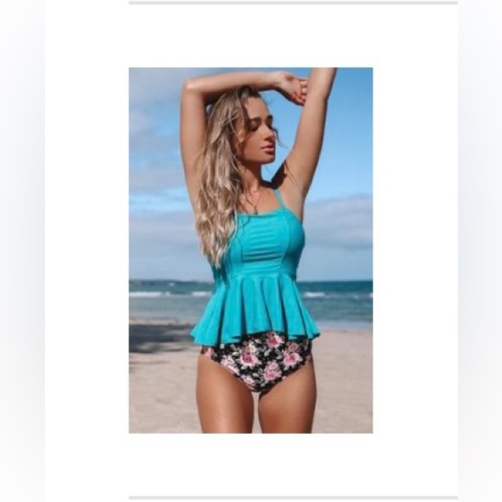 NWT Cupshe Blue and Floral Tankini